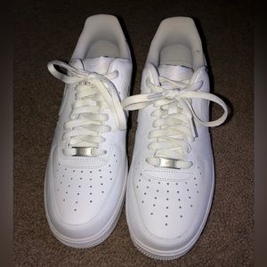 White Nike Air-force
